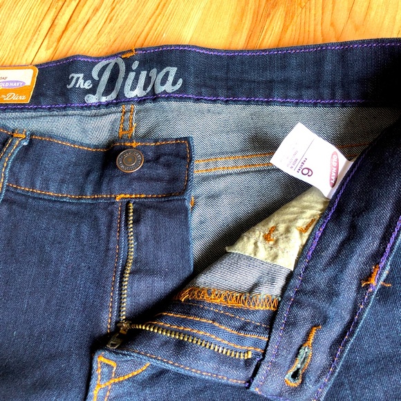 🆕 OLD NAVY Diva Jeans Low Rise Blue Denim Size 6 - Picture 7 of 16